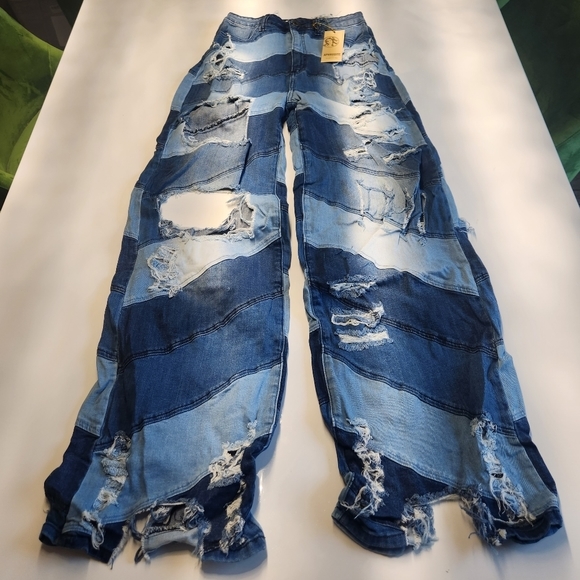 Denim - Ripped Wide Leg Jeans